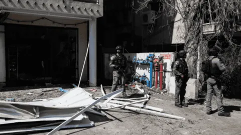 Mientras Israel lo desconoce, Irán eleva cifra a 148 niñas muertas tras ataque en escuela