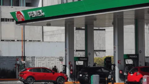 Guerra en Medio Oriente podría impactar gasolina y gas en México