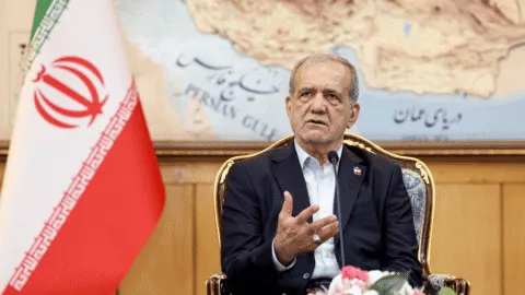 Irán suspende ataques a países vecinos; ofrecen disculpas, pero niegan rendición ante Estados Unidos e Israel