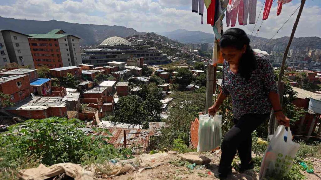 Inflación se dispara en Venezuela un 475% en 2025, el último año de Maduro en el poder
