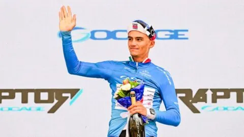 Isaac del Toro mantiene la "Maglia Azzurra" tras la Etapa 3 de la Tirreno-Adriático 2026