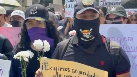 Universitarios marchan en silencio para exigir justicia por Kimberly