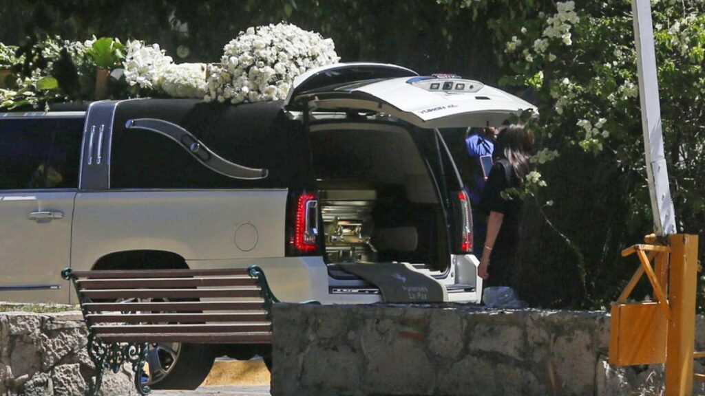 Silencio y resguardo tras entierro del “Mencho” en Zapopan.