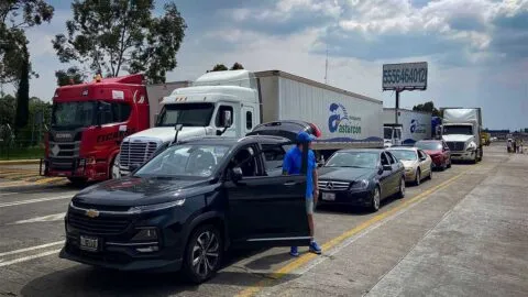 Choque múltiple en la México-Puebla provoca afectaciones viales