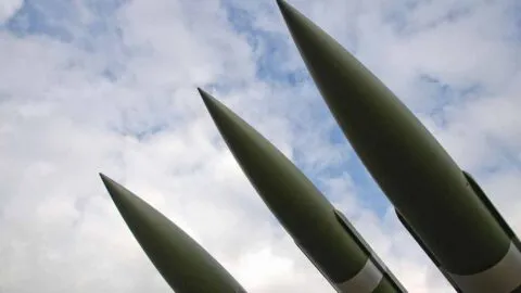 Irán posee más de 1,500 misiles capaces de alcanzar Medio Oriente