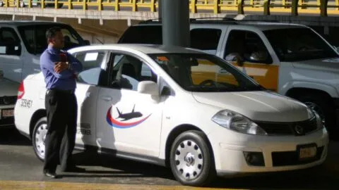 Habrá paro de taxis en el AICM: amenazan con bloquear entradas a las terminales este miércoles