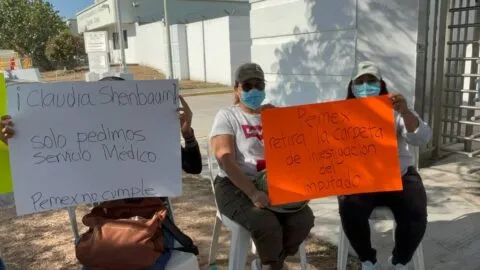 Cierran planta de Pemex en Tapachula, Chiapas; trabajadores activos y jubilados piden servicios médicos