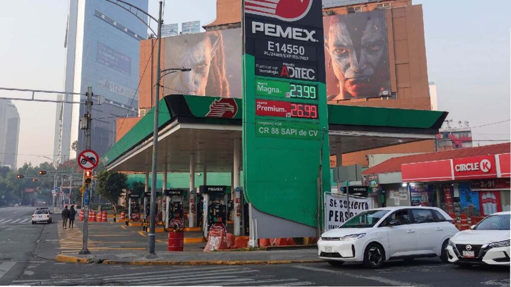 Precio de gasolina aumentará en México por guerra de Irán; cuánto subiría