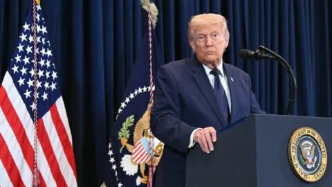 Trump vuelve a arremeter contra México por narcotráfico