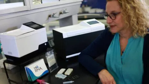 Científicas de la UNAM crean biosensor que detecta VPH en 30 minutos