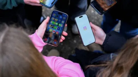 No más likes: México analiza limitar redes sociales a niños y jóvenes, afirma Mario Delgado