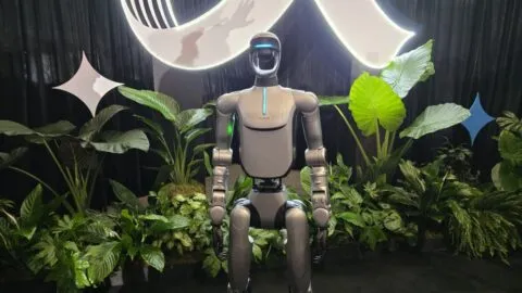 Así es el primer robot humanoide de HONOR: bailó y saludó en el MWC 2026