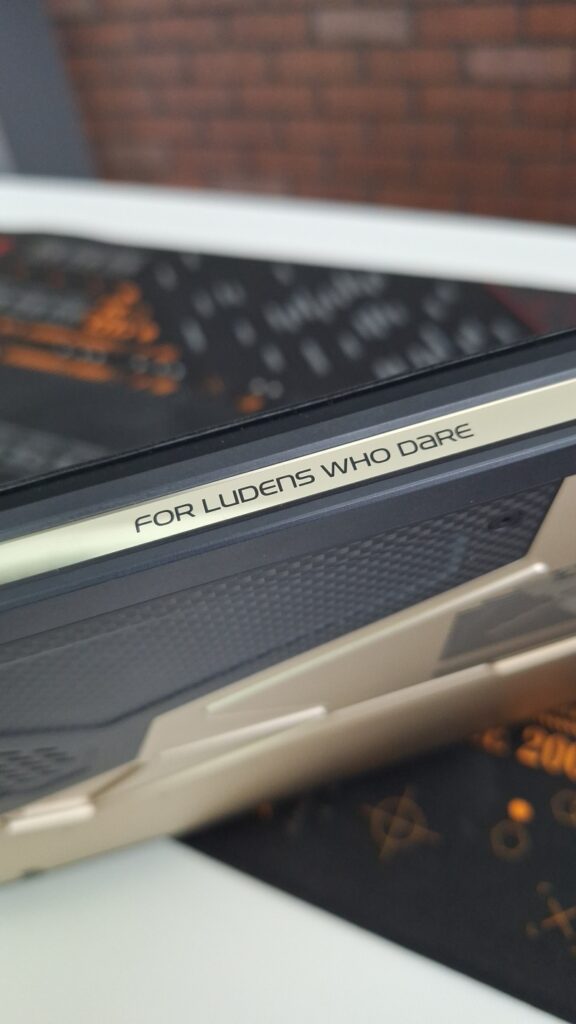 rog laptop tablet kojima