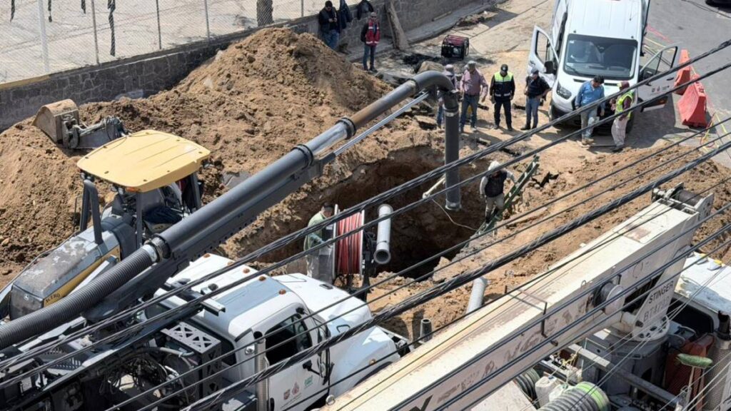 Socavón en Circuito Azteca en plena cuenta regresiva al Mundial