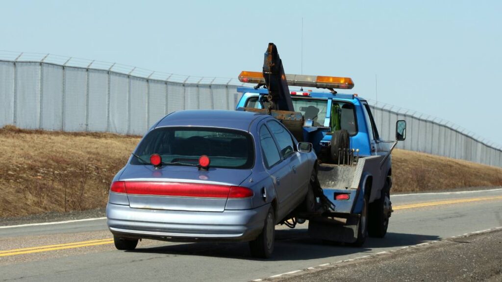 Habrá tarifas tabuladas para grúas en Michoacán.