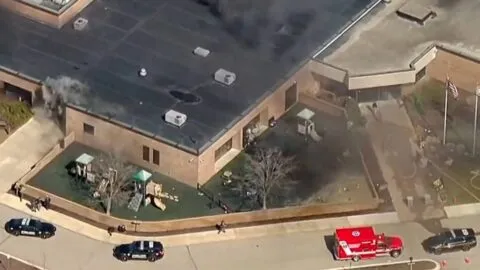 Abaten a atacante tras tiroteo en sinagoga de Michigan; FBI se suma a la investigación