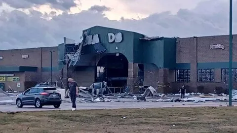 Al menos cuatro muertos es el saldo que dejan varios tornados en Michigan