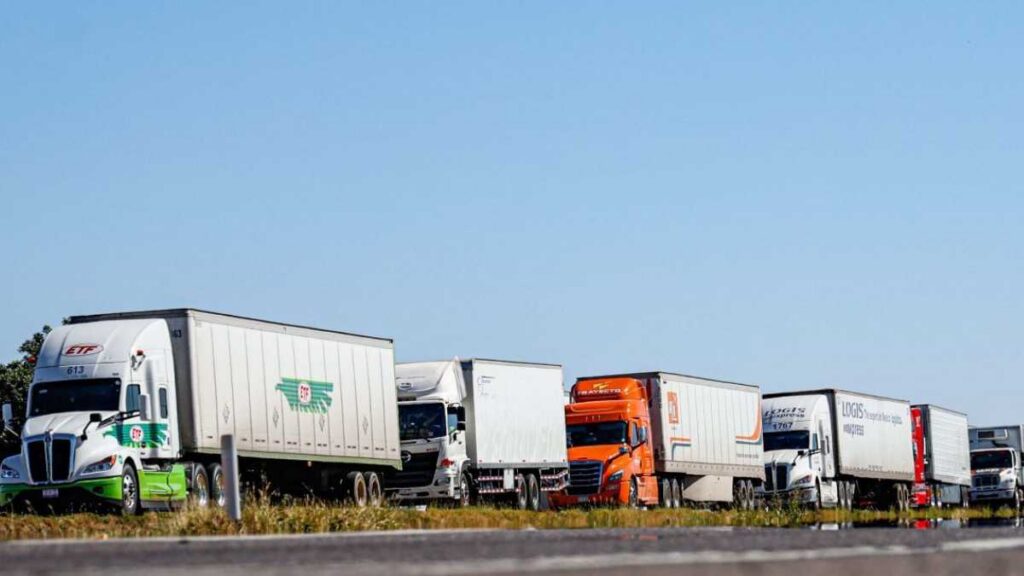 Transportistas piden ampliar estímulo al IEPS