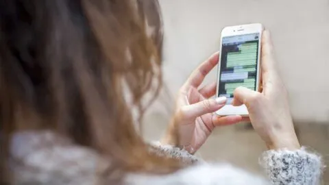 ¿Ataque contra la libertad de expresión? Activista es acusada de violencia política de género por una conversación privada de WhatsApp