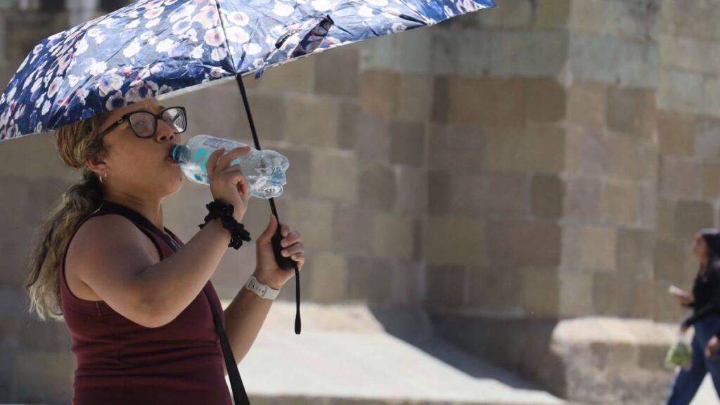 Activan Alerta Amarilla en CDMX por calor este martes.
