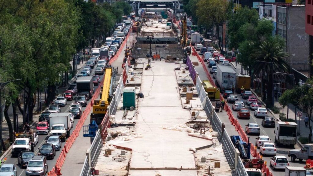 Cierran carriles de Tlalpan por obras.
