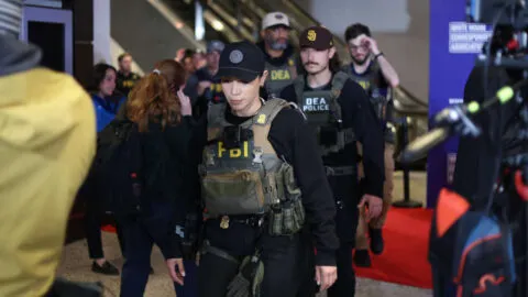 Revelan manifiesto de tirador en cena de Trump: avisó minutos antes y usaría perdigones