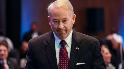 EE.UU. investigaría a funcionarios mexicanos vinculados al crimen organizado, según Los Angeles Times