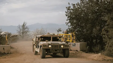 Hezbolá rechaza negociaciones con Israel y advierte riesgos