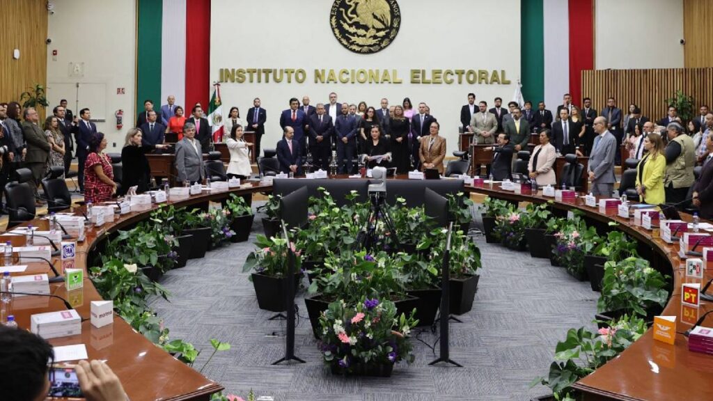 El Instituto Nacional Electoral y legisladores coinciden en algo poco común: no mezclar la elección del Poder Judicial con la de 2027.