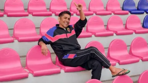 Jorge Campos disfruta su paso por la moda: “Revolucioné, antes era gris”