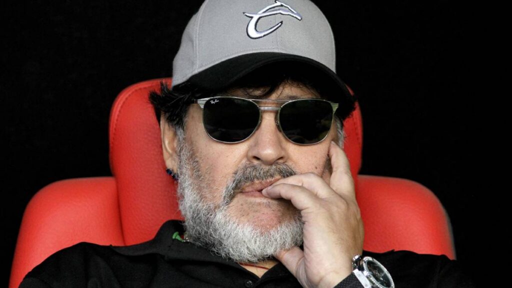 Un psicólogo habló sobre las adicciones crónicas de Maradona