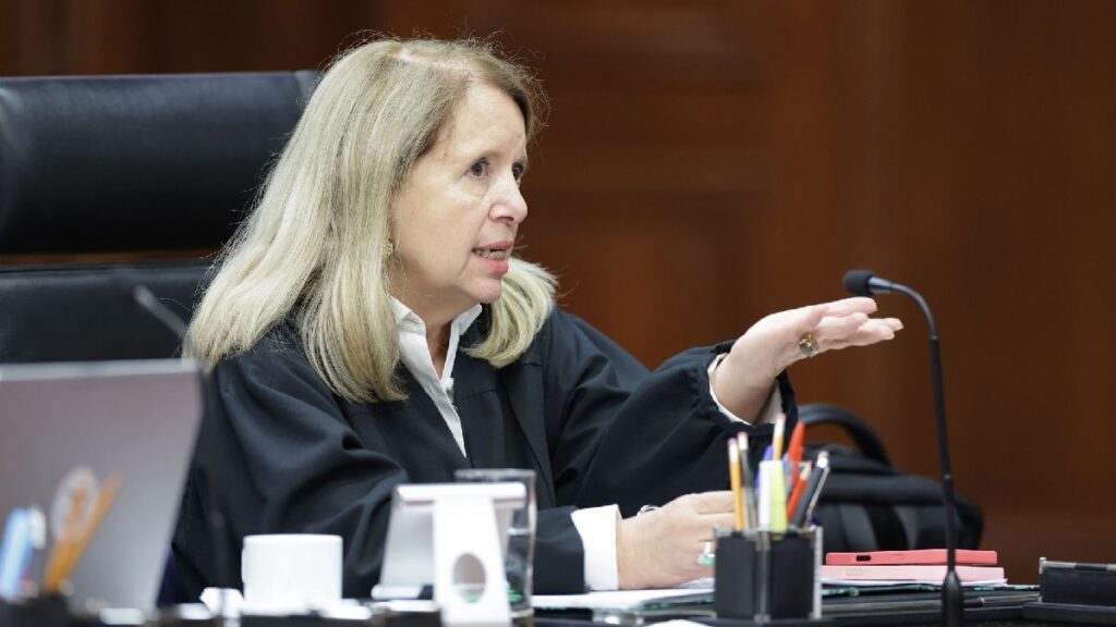 Ministra Loretta Ortiz pide licencia temporal para dejar la SCJN.