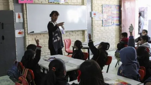 Maestra se vuelve viral por pasar lista con memes en TikTok: "¿Original en qué aspecto?"