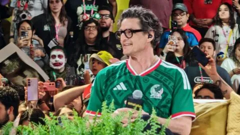 Pedro Pascal y Jon Favreau desatan la locura en CCXPMX26; presentan "The Mandalorian and Grogu"