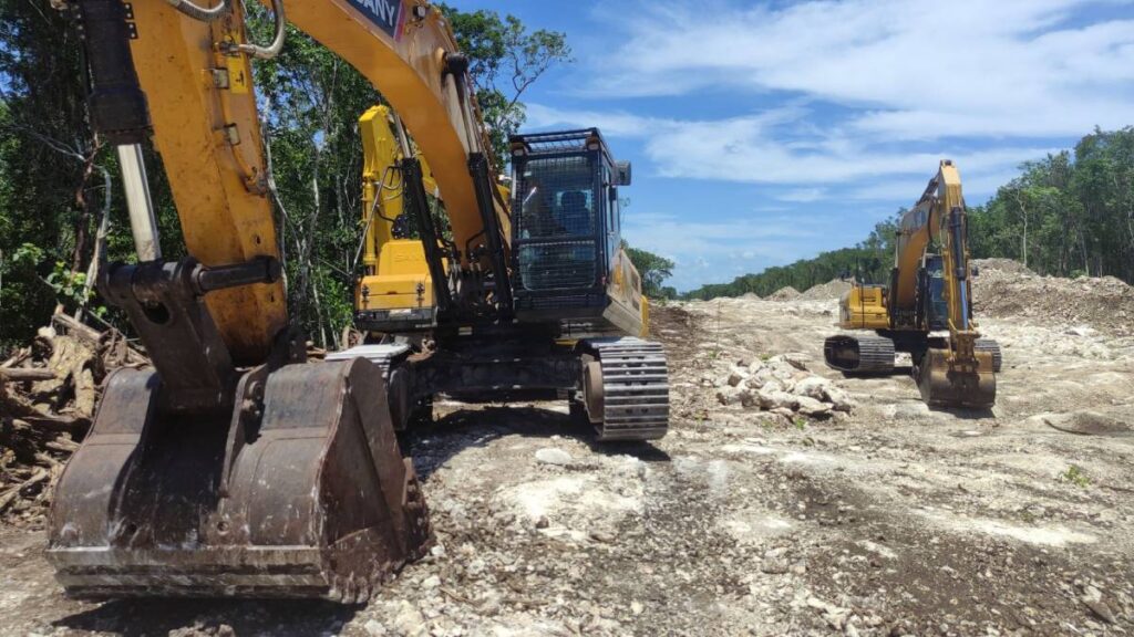 Habitantes protestan por obras en playa Las Cocinas.