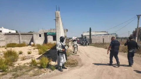 Mueren 4 presuntos huachicoleros atrapados en túnel en Acolman