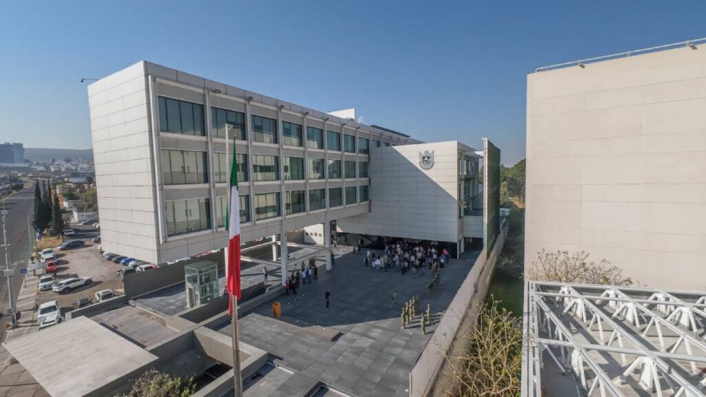 Red Familia advierte riesgos por dictamen de identidad de género.