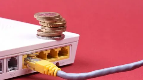 ¿Sirve poner una moneda sobre el router para mejorar el Wi-Fi? Experto lo explica