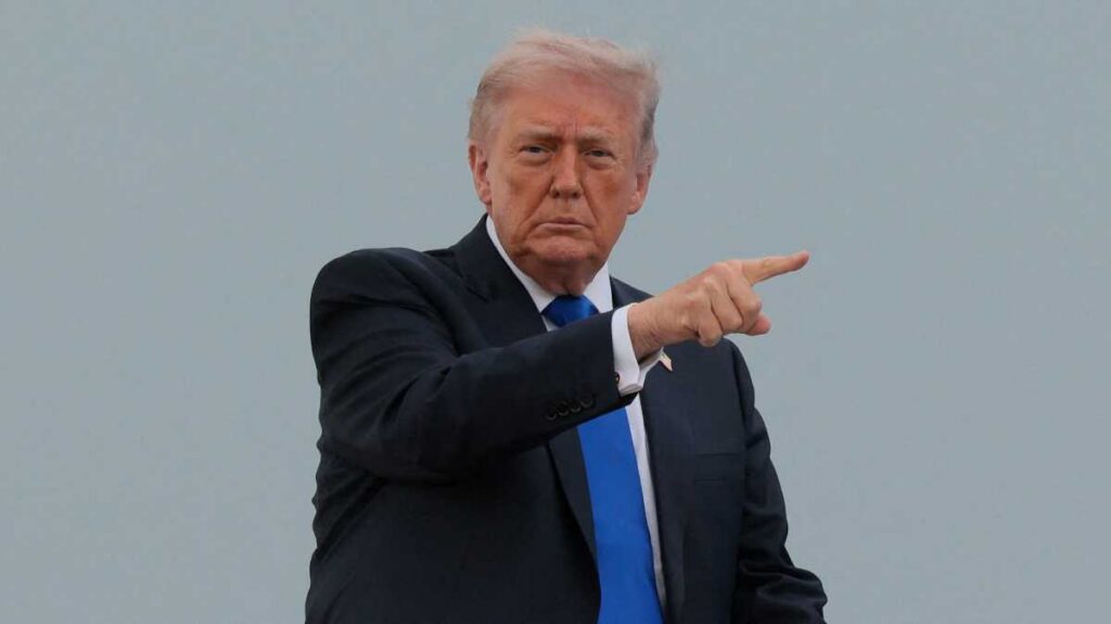 Trump critica a Corte de EE. UU. por devolución de aranceles