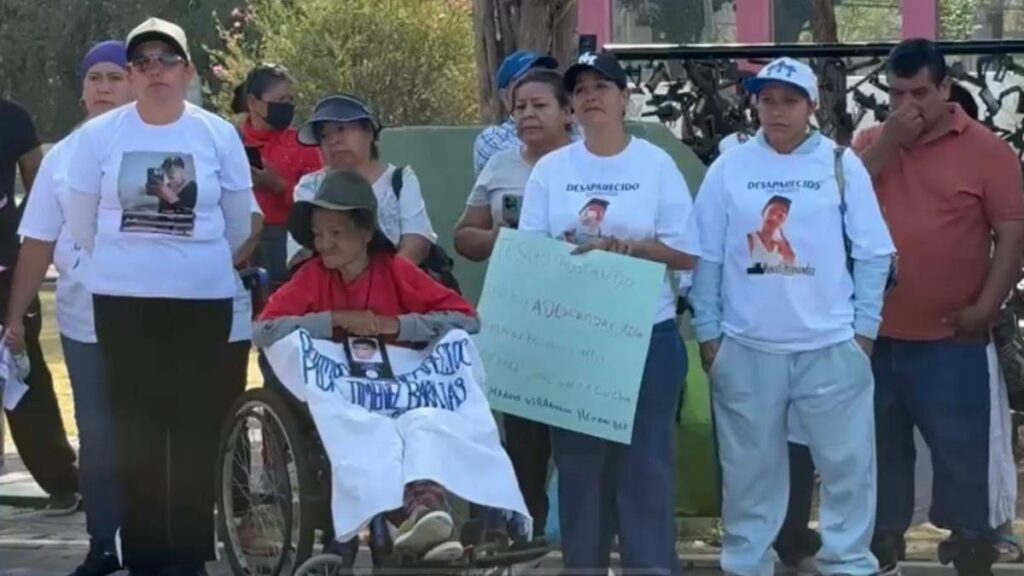 Madres buscadoras marchan en Morelia este Día de las Madres.