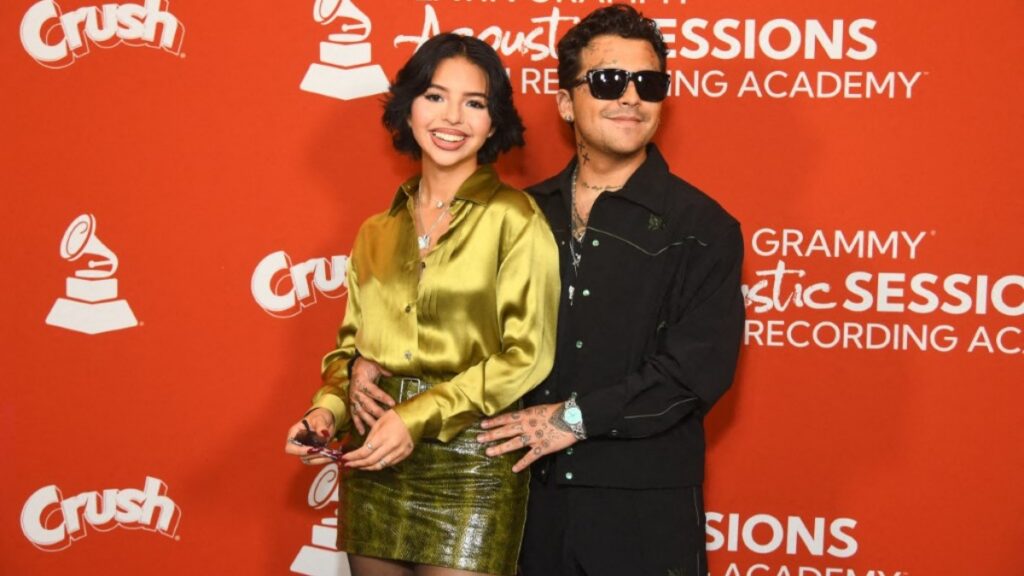 Ángela Aguilar y Christian Nodal aparecen juntos en el escenario