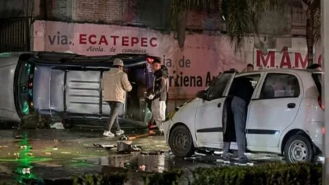 Aparatoso choque deja 6 heridos en Ecatepec, 3 de ellos, menores de edad