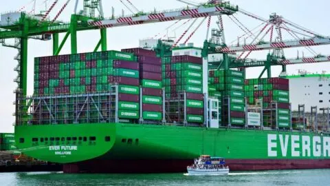 Arancel global de Trump seguirá hasta julio tras decisión en corte de EE. UU.