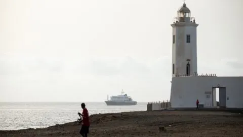 Brote de hantavirus en crucero pudo deberse a contagio humano, alerta la OMS