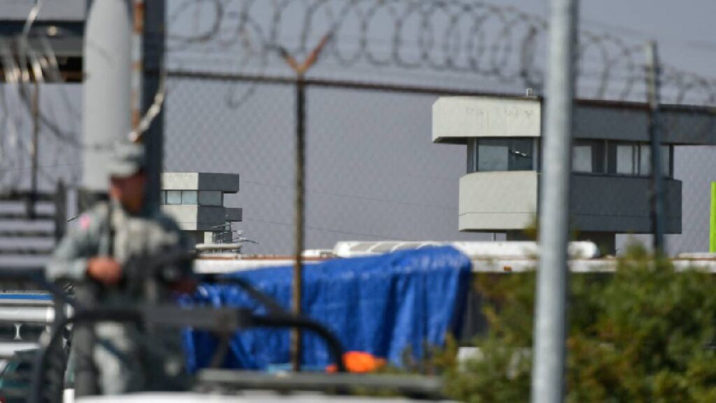 Llamadas monitoreadas, revisiones y reglas estrictas forman parte de la rutina del "Chapo” en ADX Florence, EE. UU.
