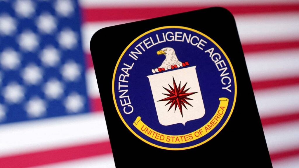La CIA es la principal agencia de inteligencia de Estados Unidos y opera en temas de seguridad, terrorismo y narcotráfico.