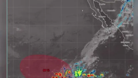 Vigilan posible ciclón tropical frente a Baja California; tiene 80% de probabilidad de desarrollo