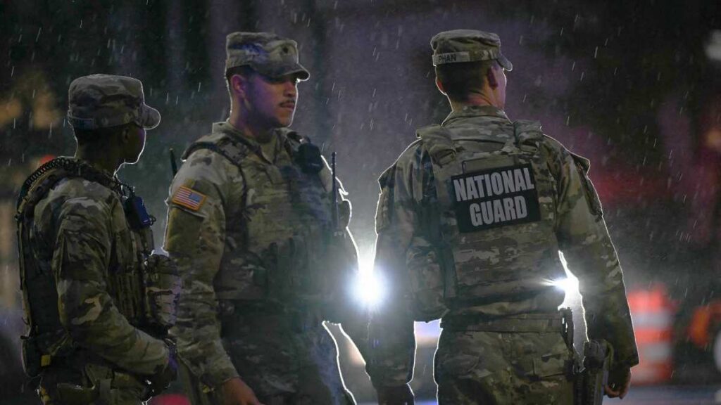 Reportan disparos cerca de la Casa Blanca; despliegan fuerte operativo de seguridad