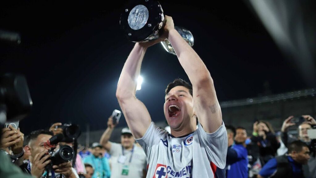 Cruz Azul no solo ganaráun trofeo, también una millonada