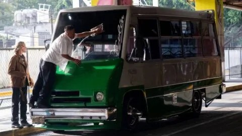 El oficio ya no convence: en CDMX faltan 90 mil conductores de transporte